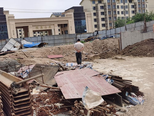 山東濱州城建集團施工現(xiàn)場隱患頻現(xiàn) 塵土飛揚與工人零防護問題亟待治理